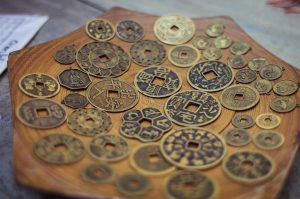 How to get a reading for the Ching by throwing coins